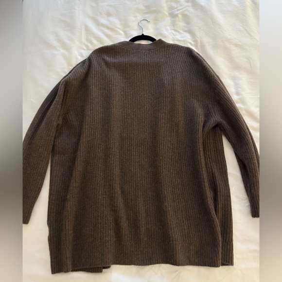 Quince Mongolian Cashmere Oversized Boyfriend Cardigan Sweater - Picture 4 of 4